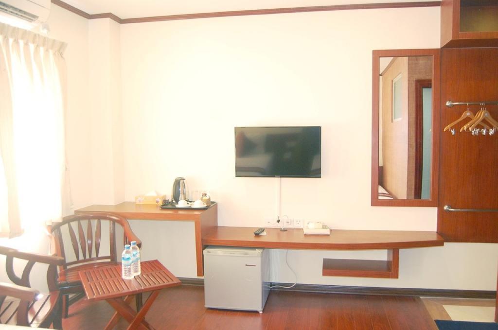 Hotel Memory Sittwe Exterior photo